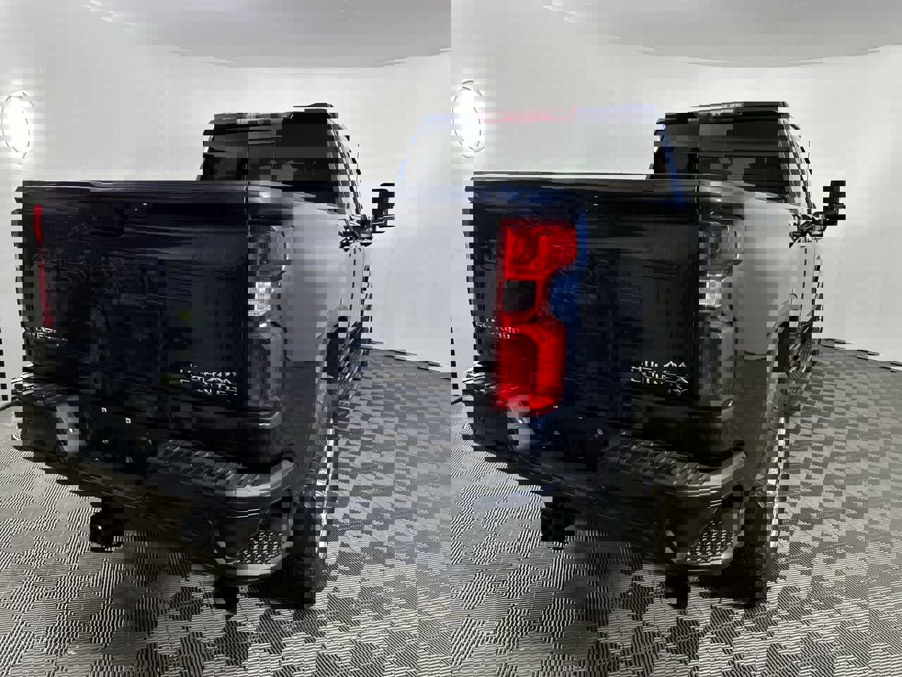 Used 2021 Chevrolet Silverado 2500 High Country w/ Z71 Off-Road Package image 8