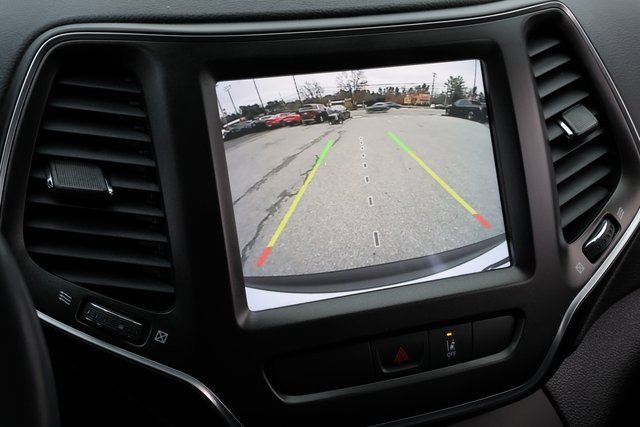 Used 2022 Jeep Cherokee Trailhawk w/ Trailer Tow Group image 20