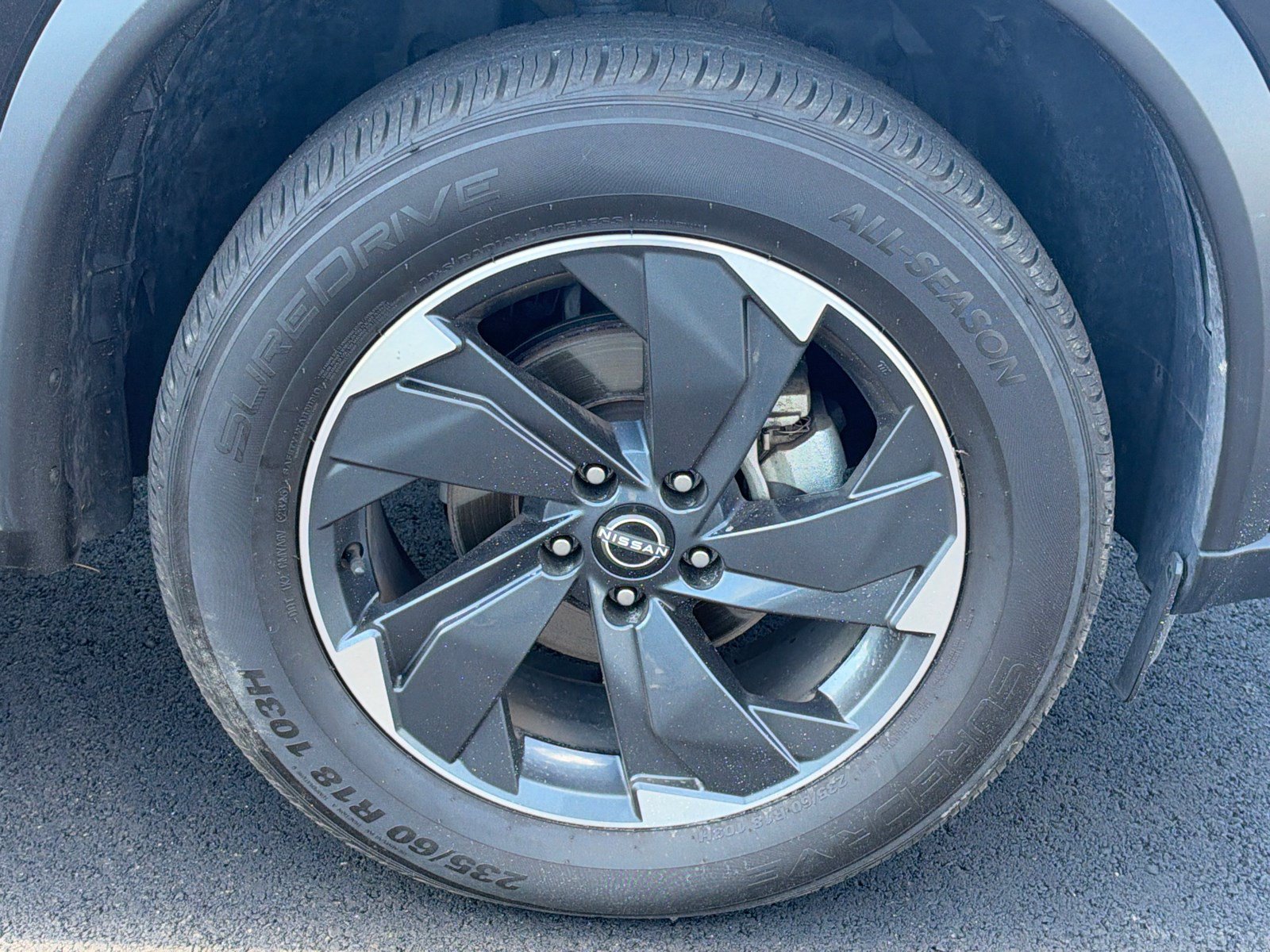 Used 2024 Nissan Rogue SV AWD/4WD image 12