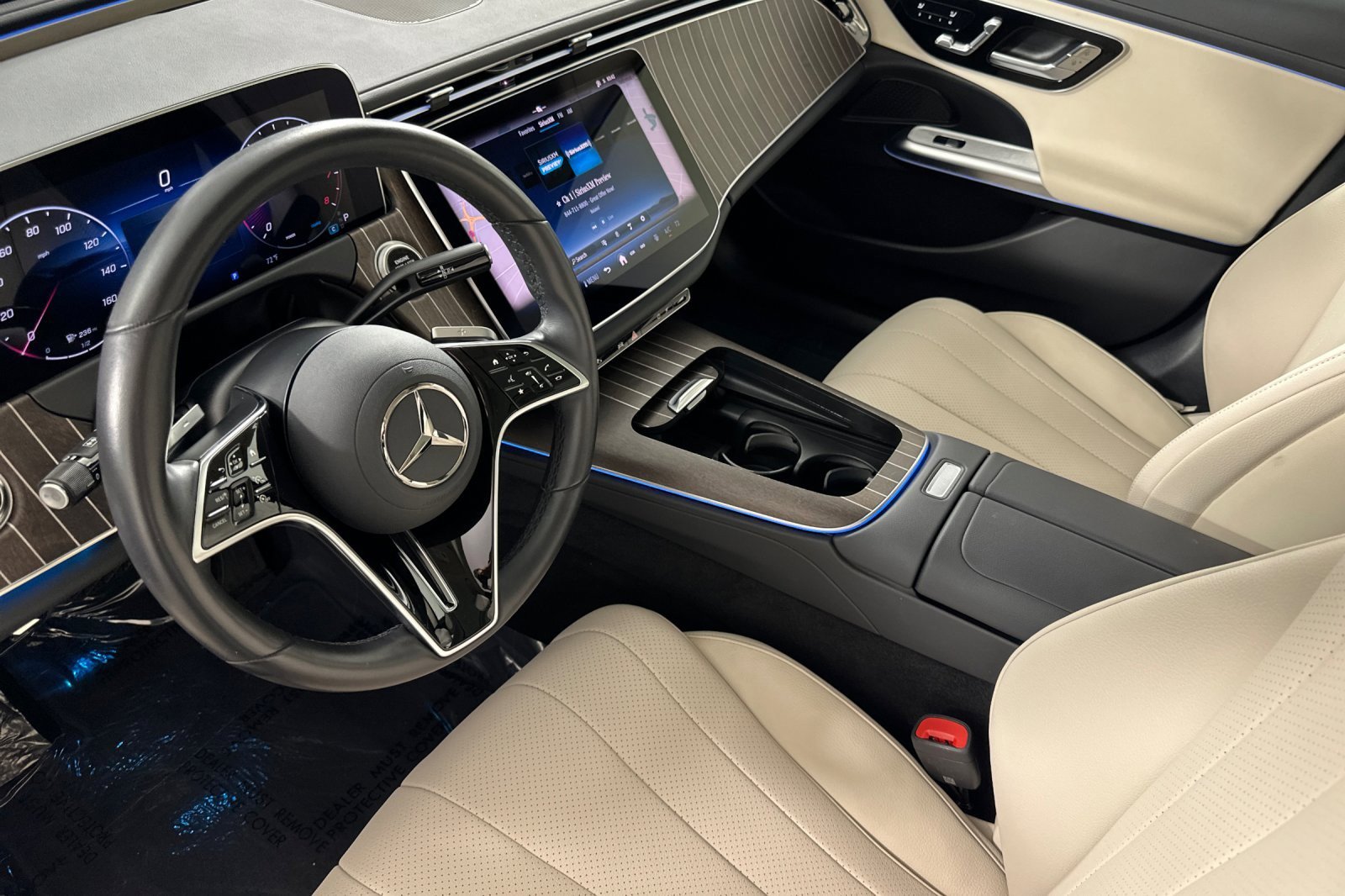 Used 2025 Mercedes-Benz E 350 Sedan image 9