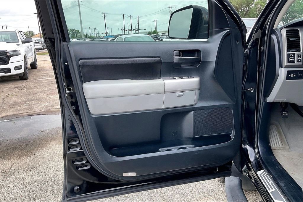 Used 2010 Toyota Tundra 2WD CrewMax image 16