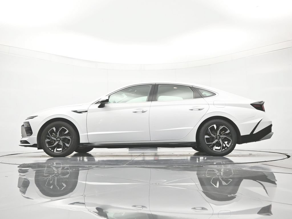 Used 2025 Hyundai Sonata SEL FWD image 44