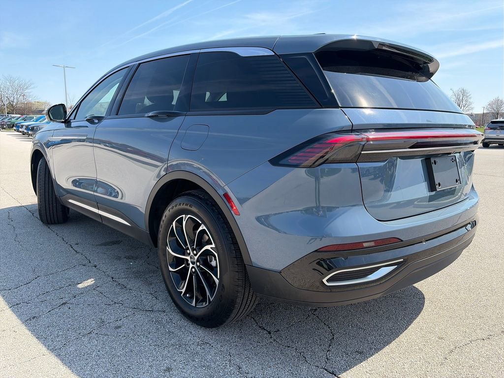 Used 2025 Lincoln Nautilus Premier AWD/4WD image 5