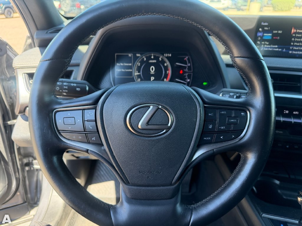 Used 2020 Lexus UX 200 w/ Premium Package FWD image 20