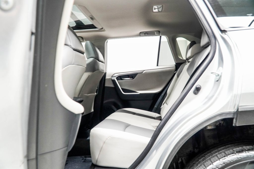 Used 2019 Toyota RAV4 Limited image 35