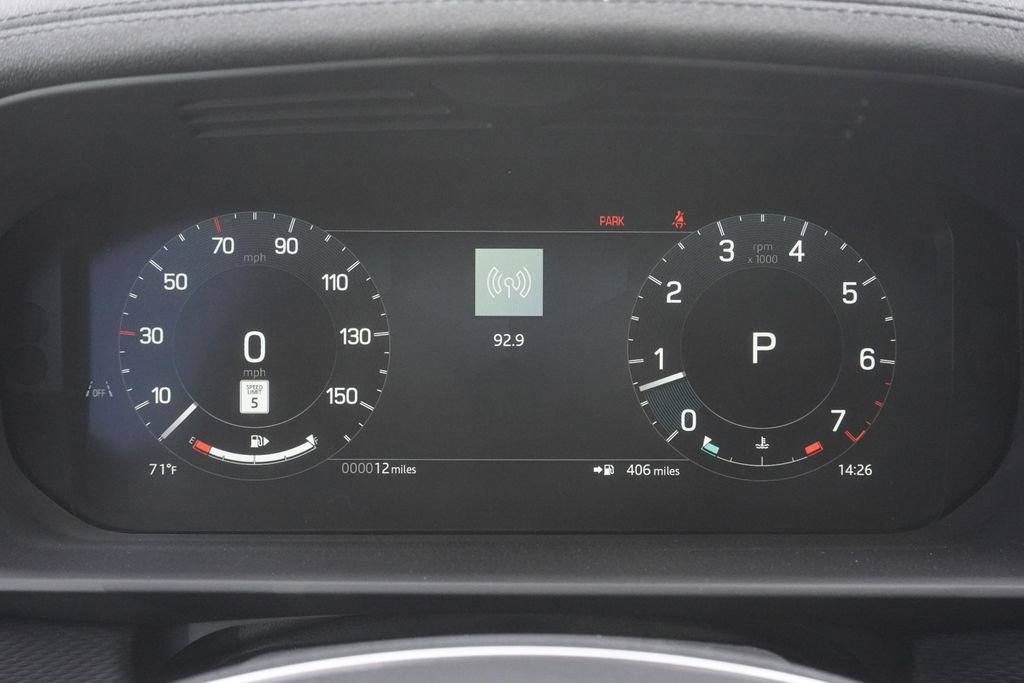 New 2026 Land Rover Discovery Limited Edition image 11