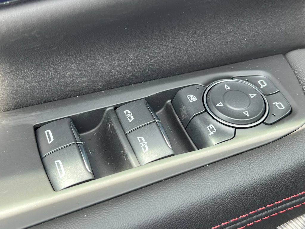 New 2026 GMC Yukon XL AT4 Ultimate AWD/4WD image 16