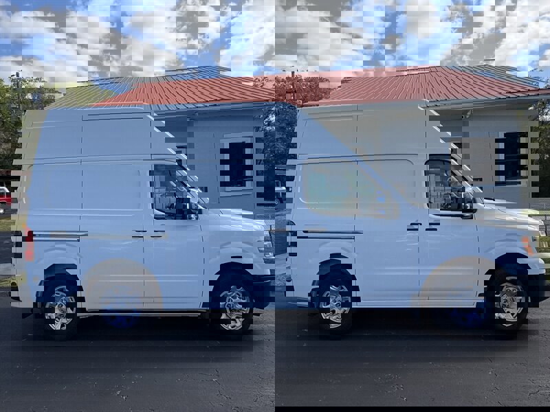Used 2018 Nissan NV 2500 SV image 4
