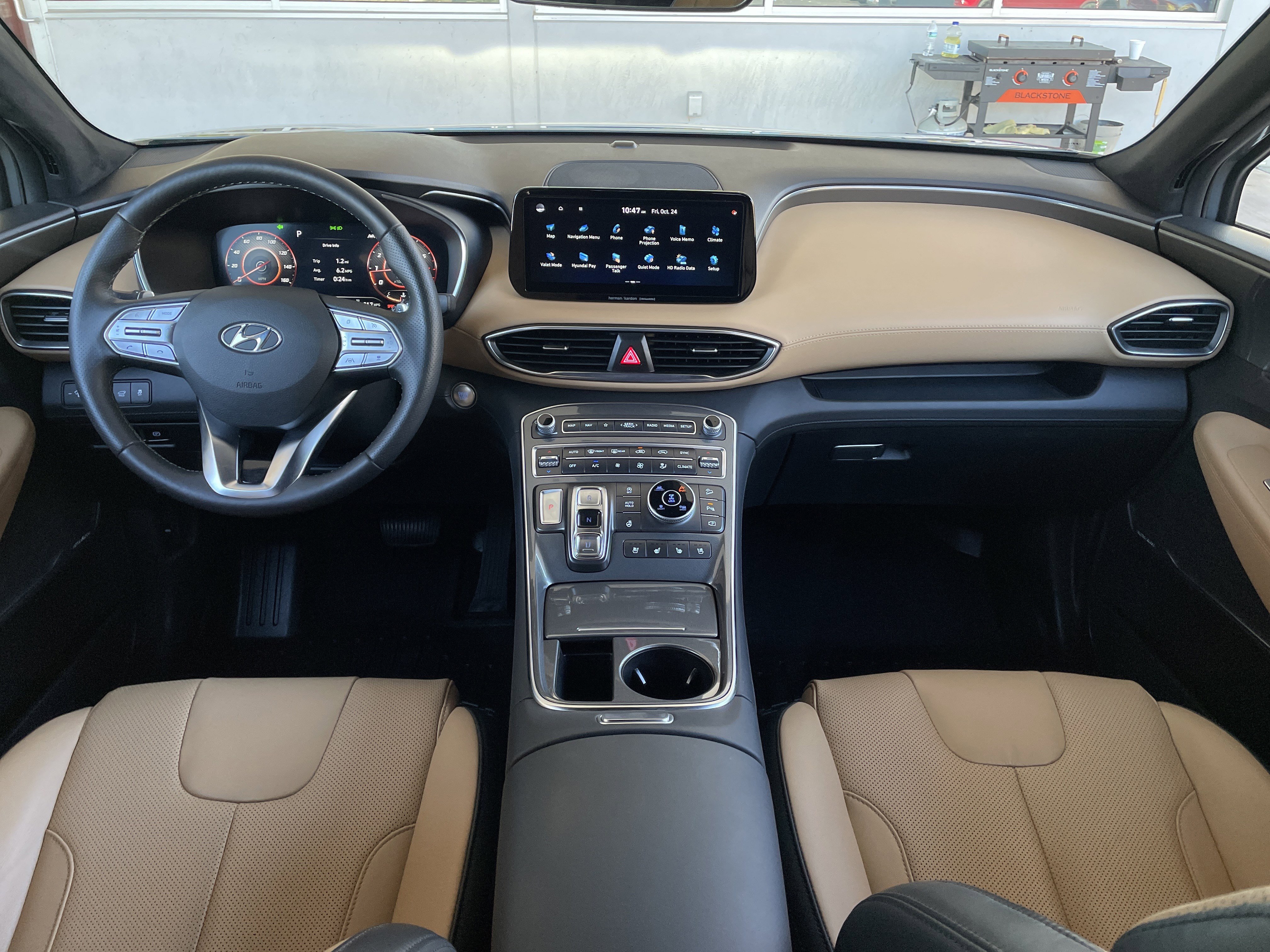 Used 2023 Hyundai Santa Fe Calligraphy image 4