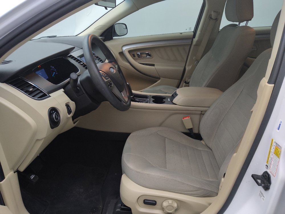 Used 2019 Ford Taurus SE image 17