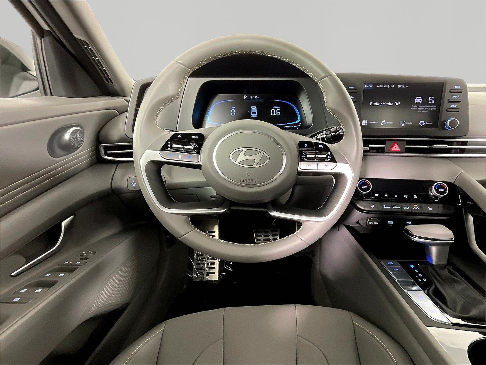 Certified 2026 Hyundai Elantra SEL Sport FWD image 8
