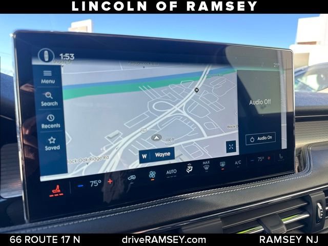 Used 2023 Lincoln Corsair Standard w/ Rear Removable Package Tray image 18