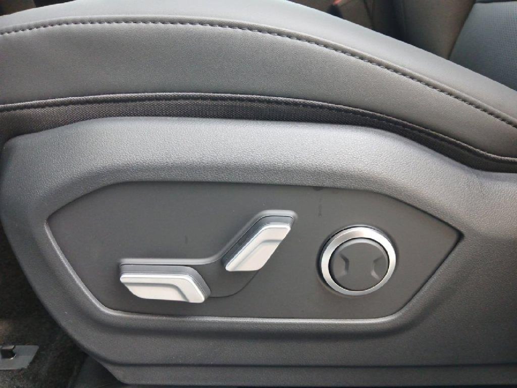 New 2026 Hyundai Santa Fe SEL FWD image 16