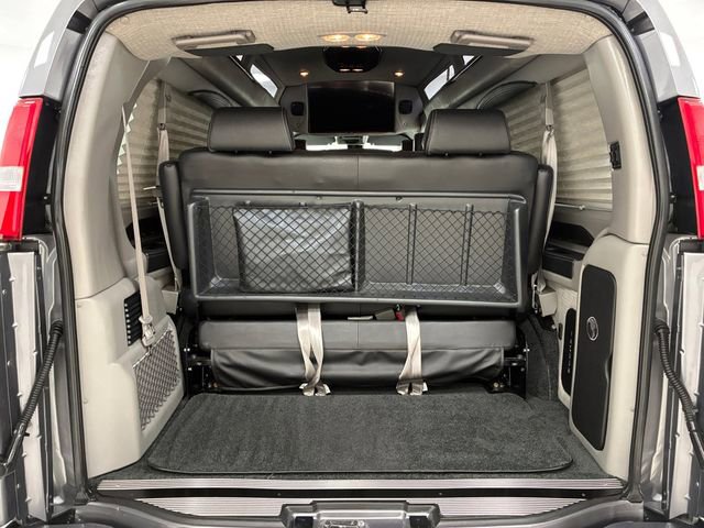 Used 2021 Chevrolet Express 3500 LS w/ Chrome Appearance Package image 16