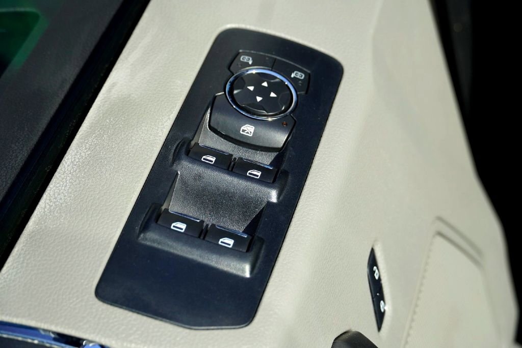 Used 2015 Ford F150 XLT w/ Equipment Group 302A Luxury image 26