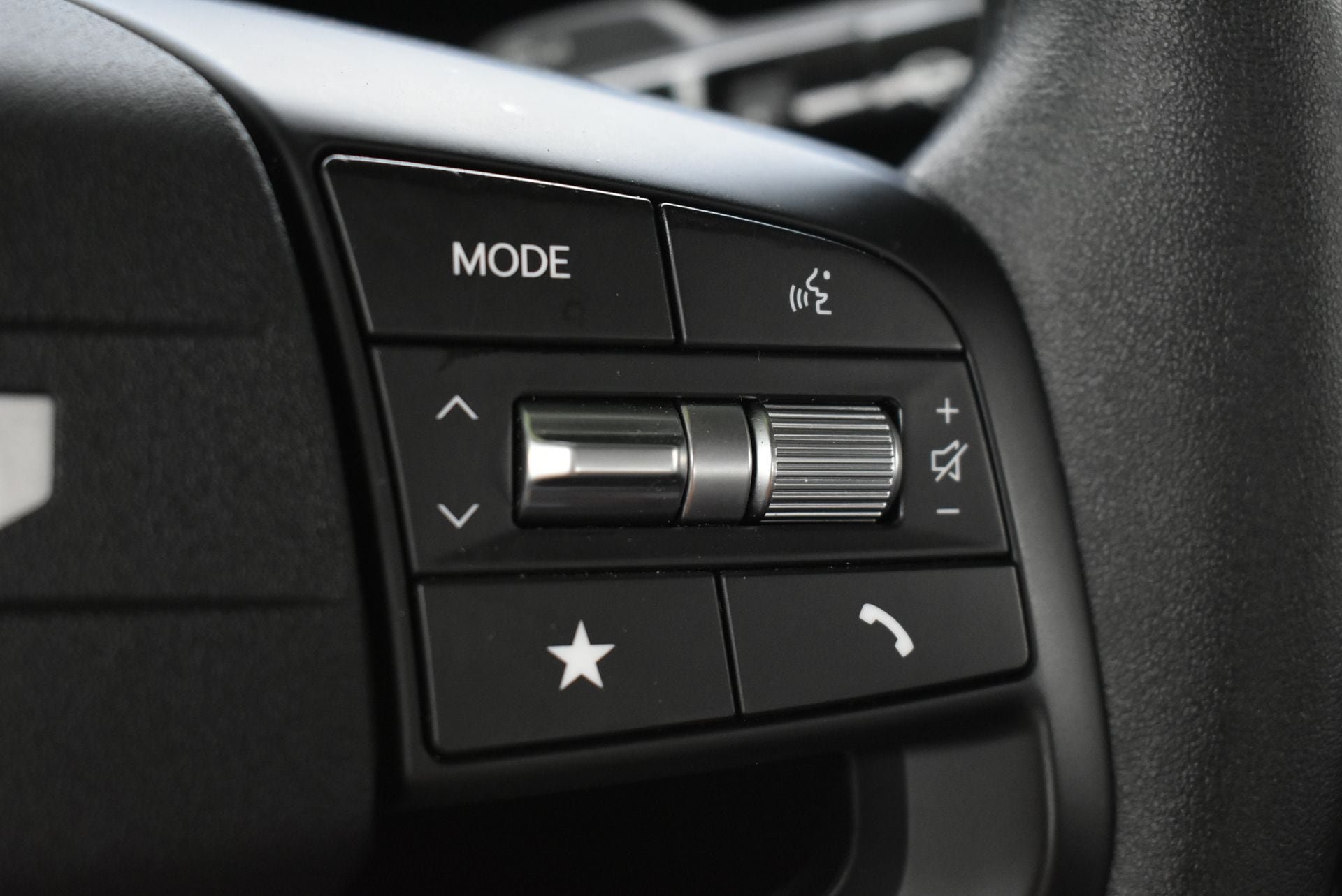 Used 2025 Kia K4 FWD image 21