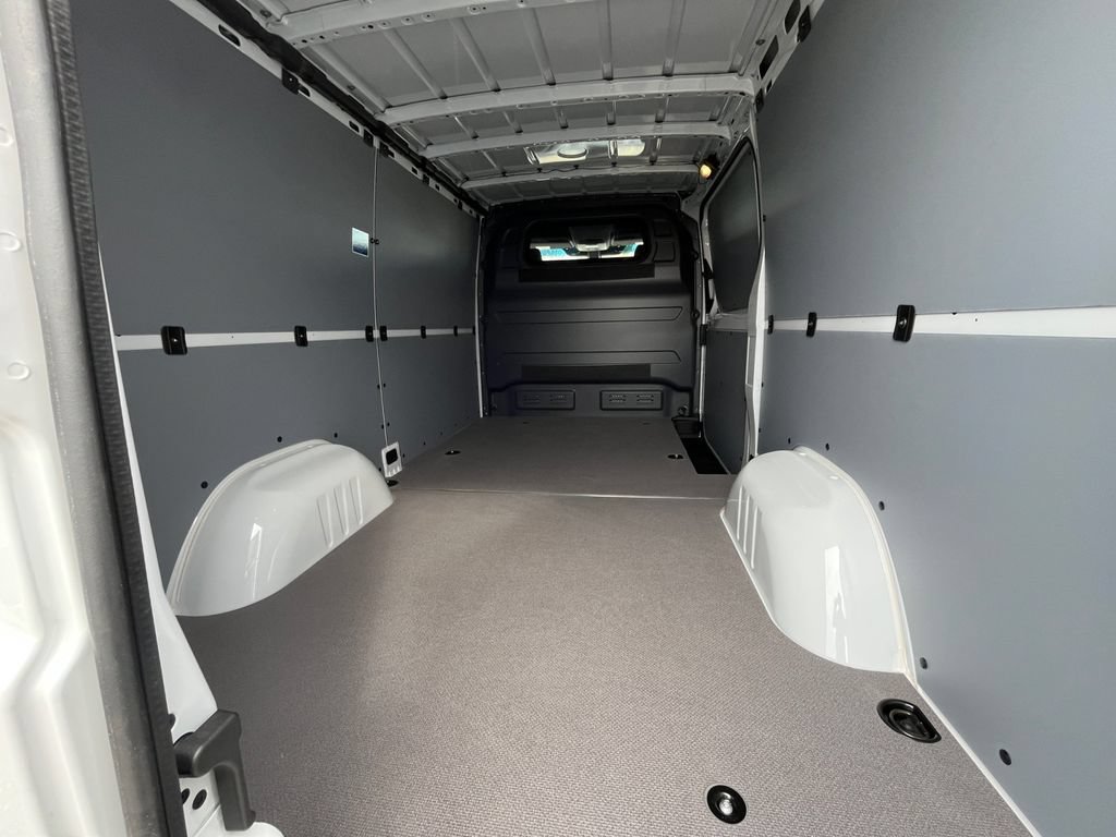 Used 2025 Mercedes-Benz Sprinter 2500 image 10