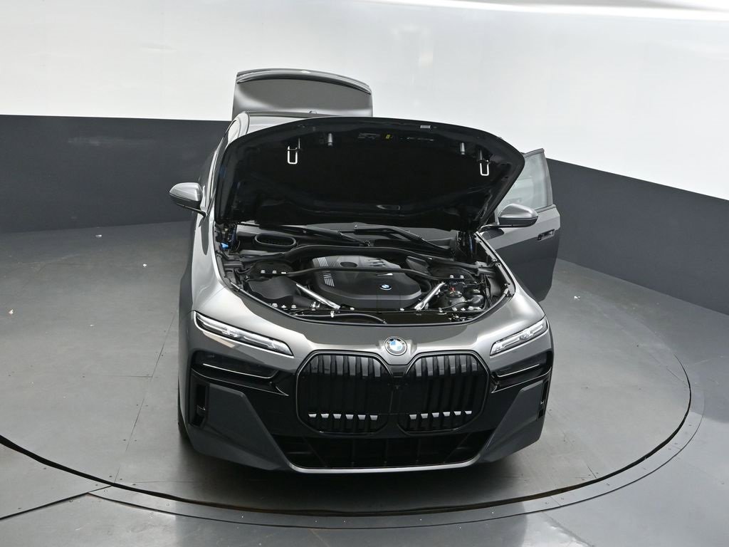 New 2026 BMW 740i w/ Executive Package image 43