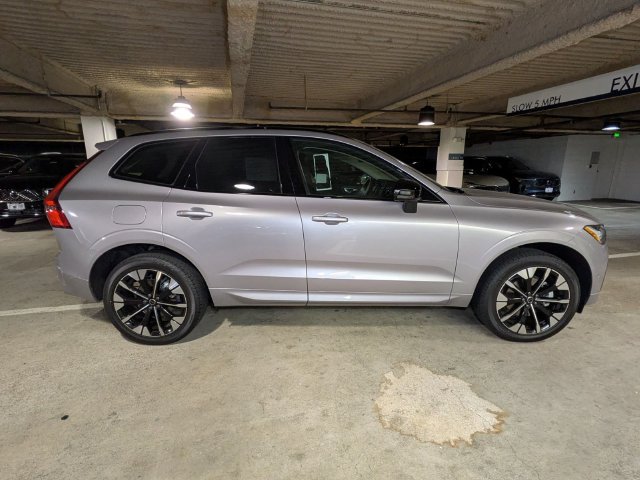 New 2026 Volvo XC60 B5 Plus w/ Climate Package AWD/4WD image 2
