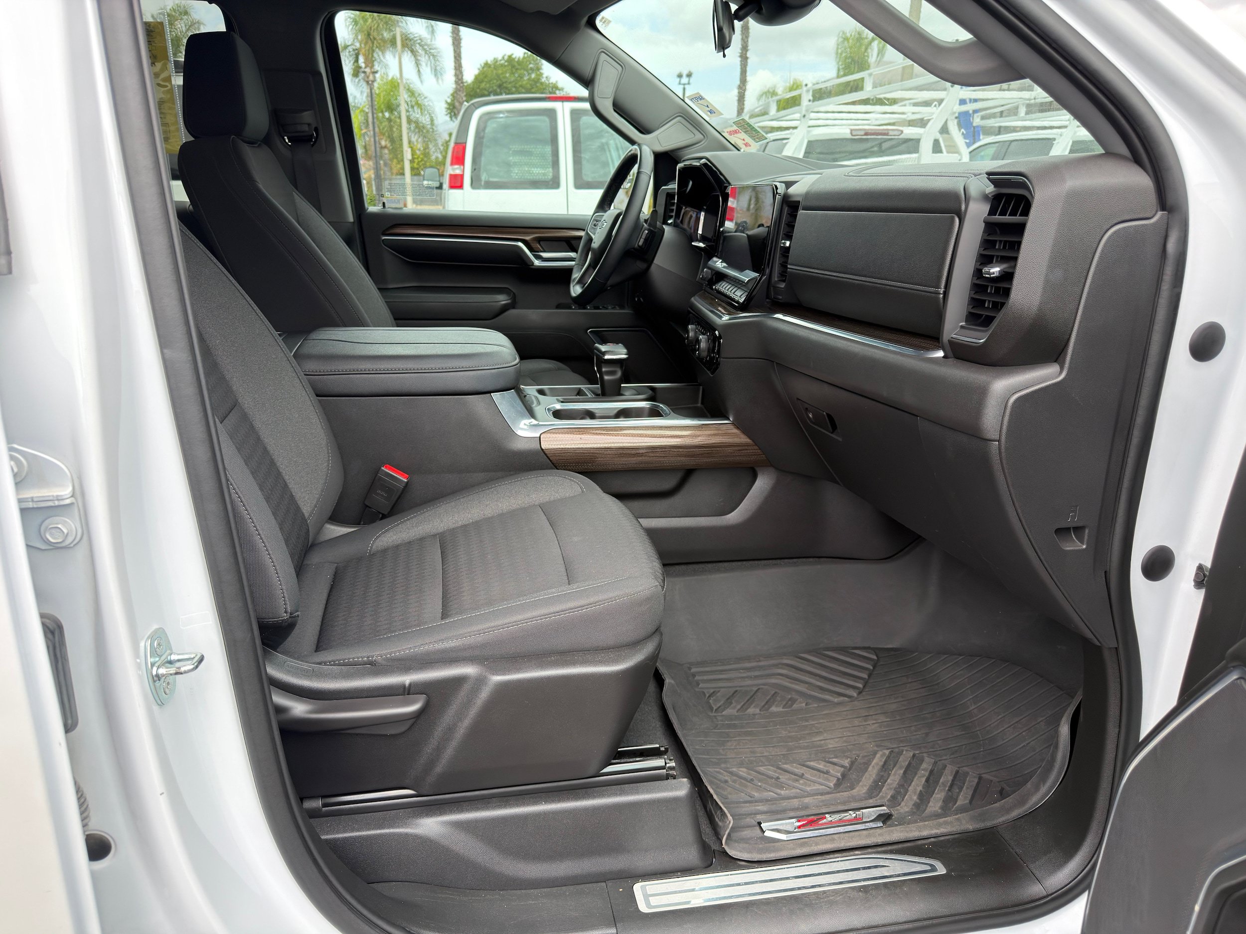 Used 2023 Chevrolet Silverado 1500 LT Trail Boss w/ Protection Package AWD/4WD image 10