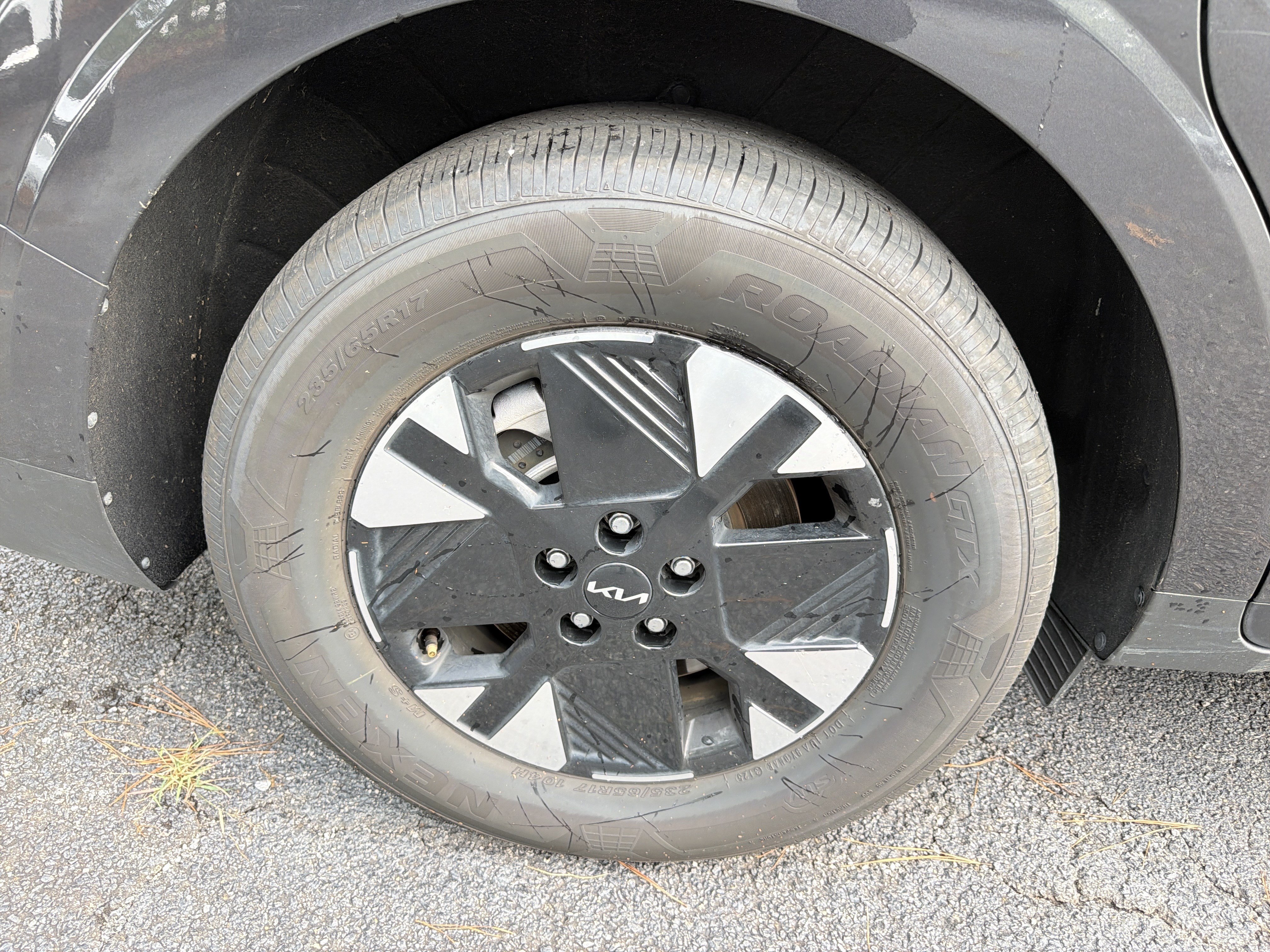 Used 2026 Kia Carnival LXS FWD image 7