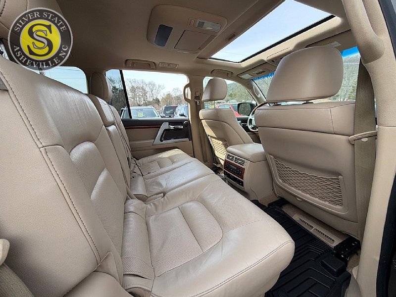 Used 2013 Toyota Land Cruiser AWD/4WD image 22