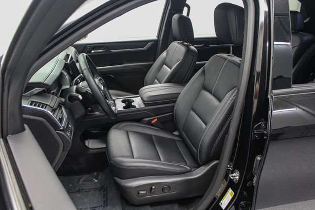 Certified 2026 GMC Acadia Elevation w/ Elevation Premium Package AWD/4WD image 20
