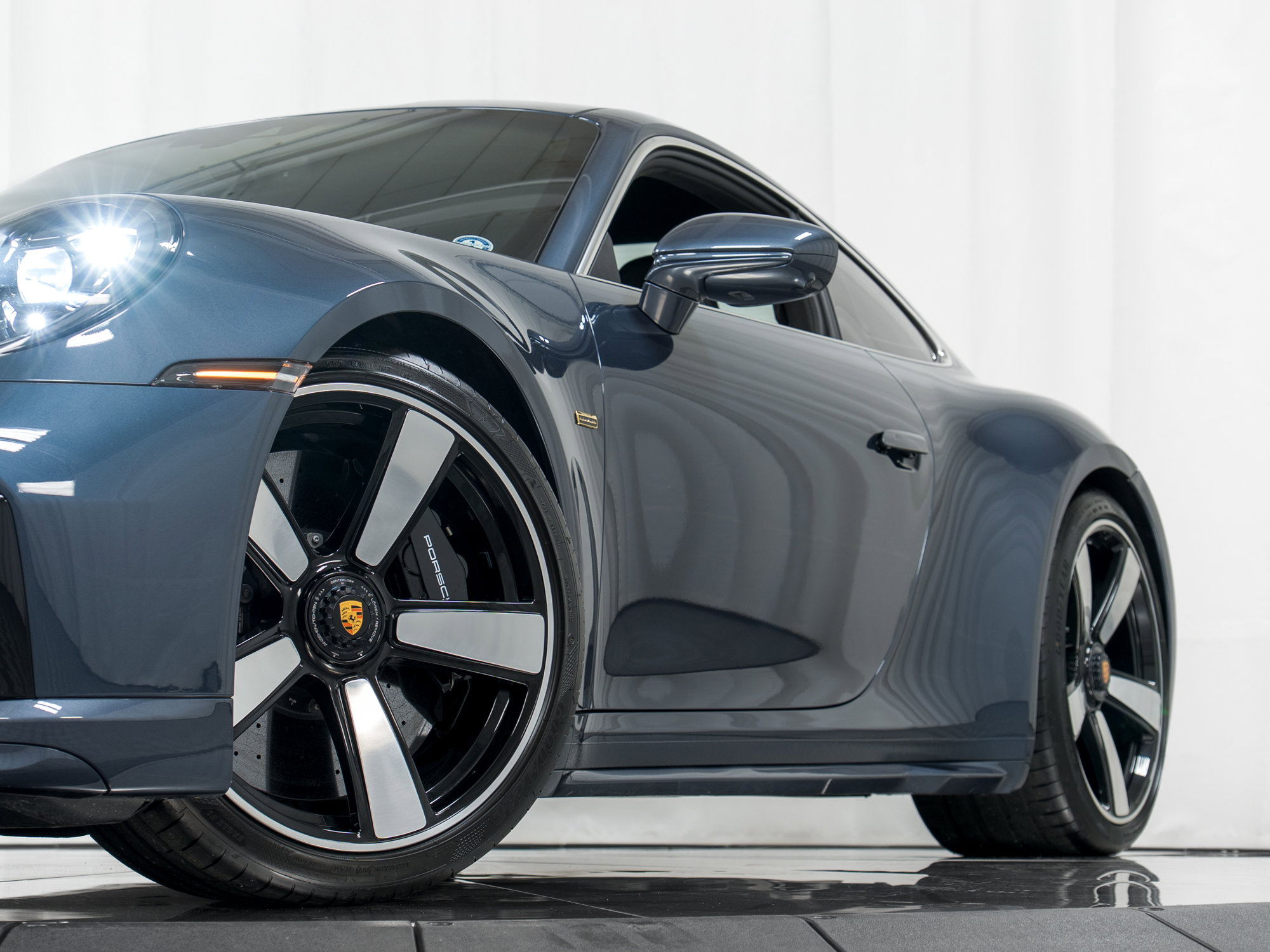 Used 2023 Porsche 911 Sport Classic image 41