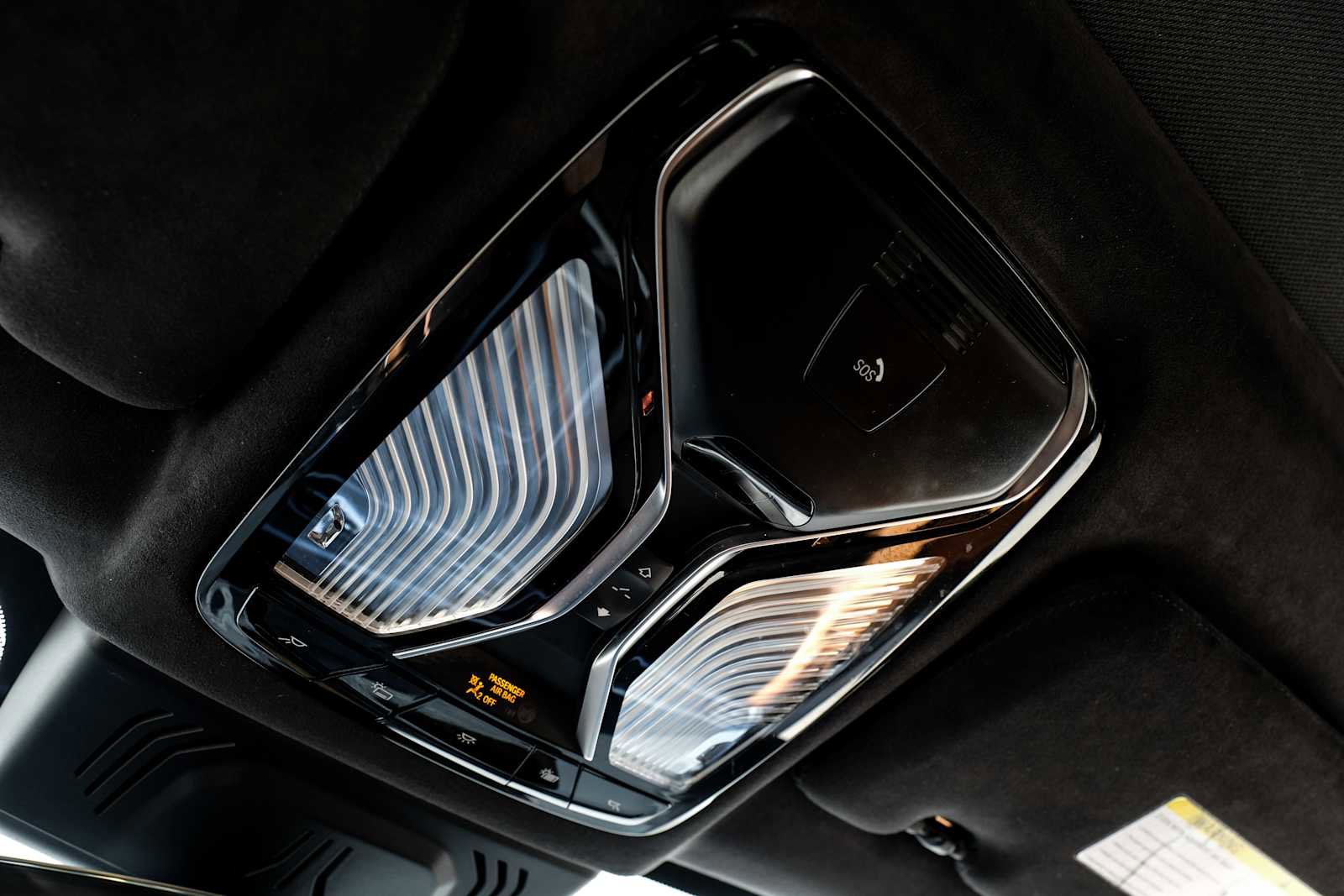 Used 2022 BMW X7 xDrive40i w/ Premium Package image 28