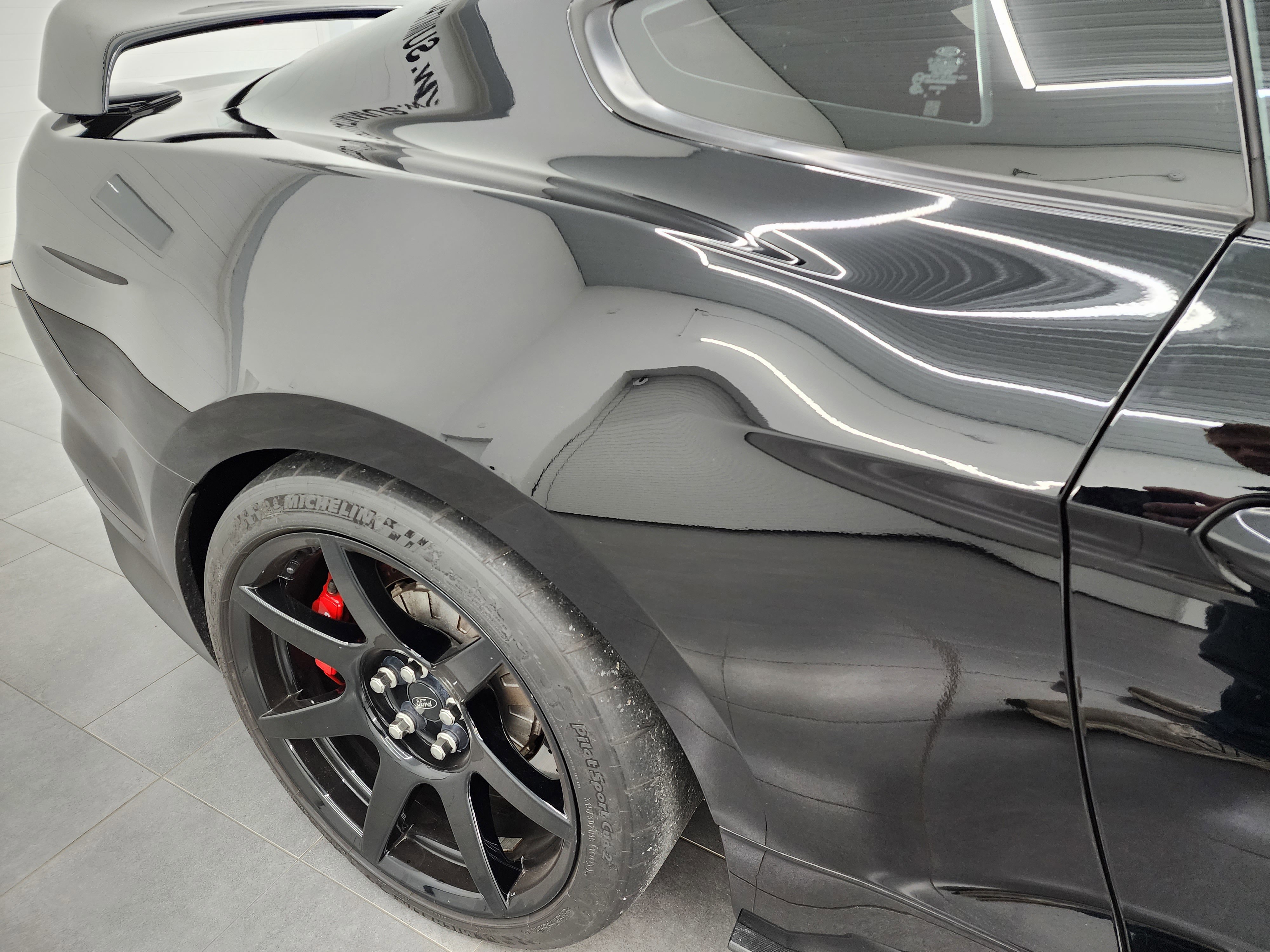 Used 2016 Ford Mustang Shelby GT350R w/ GT350R Equipment Group 920A image 30