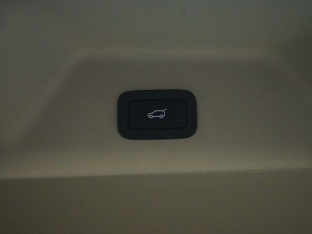 Used 2017 Land Rover Range Rover Supercharged image 72