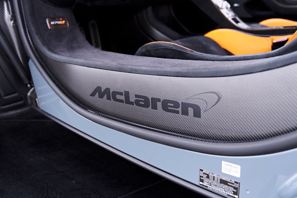 Used 2016 McLaren 675LT Coupe RWD image 64