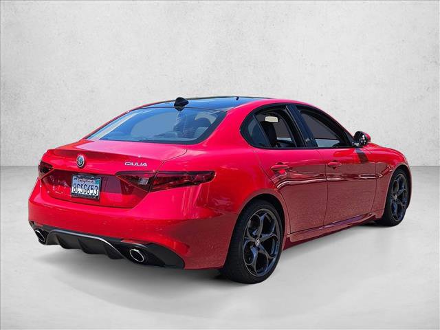 Used 2018 Alfa Romeo Giulia Ti Sport w/ Quick Order Package 22U Sport RWD image 5