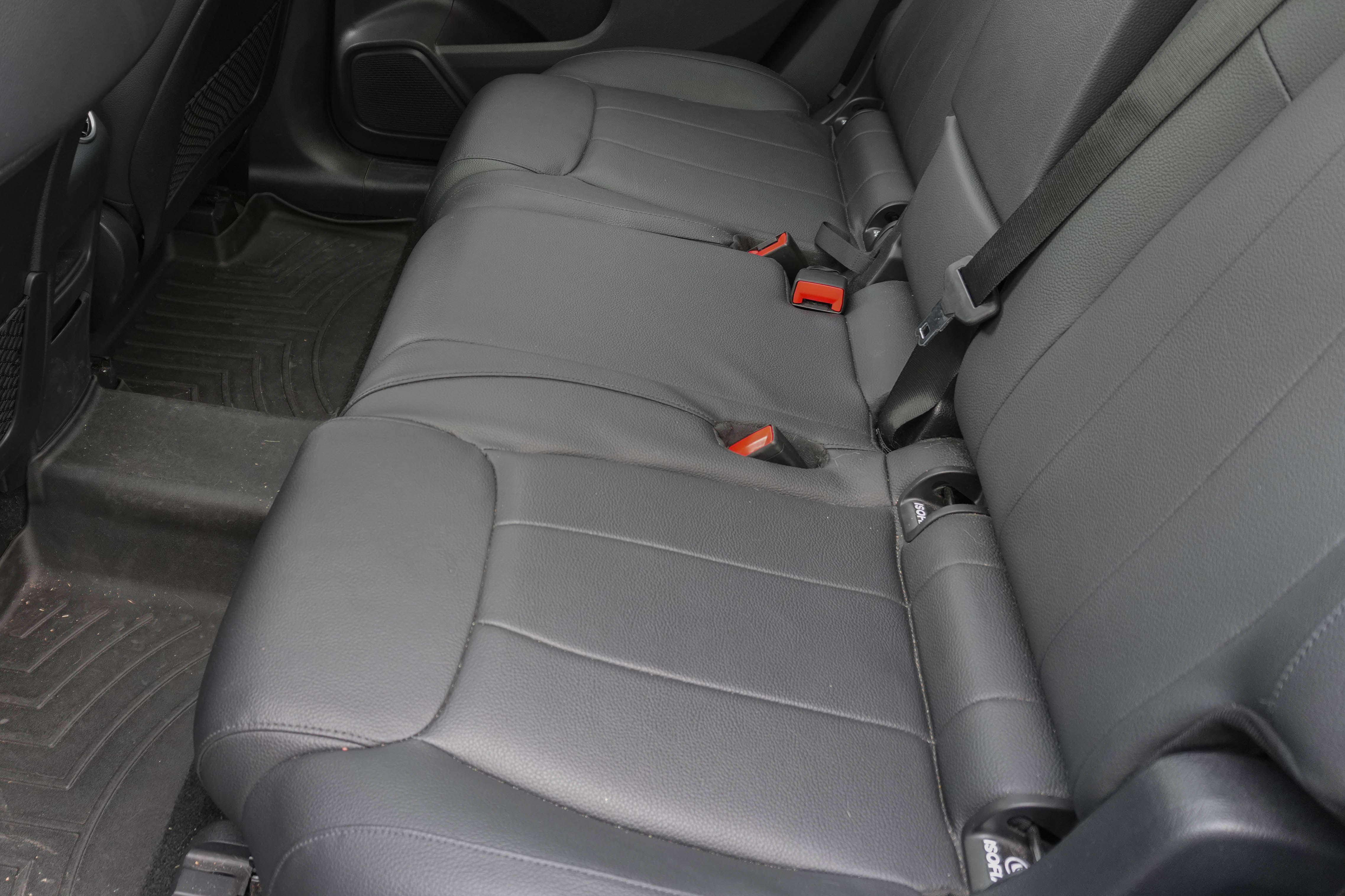 Used 2022 Mercedes-Benz GLB 250 4MATIC image 35