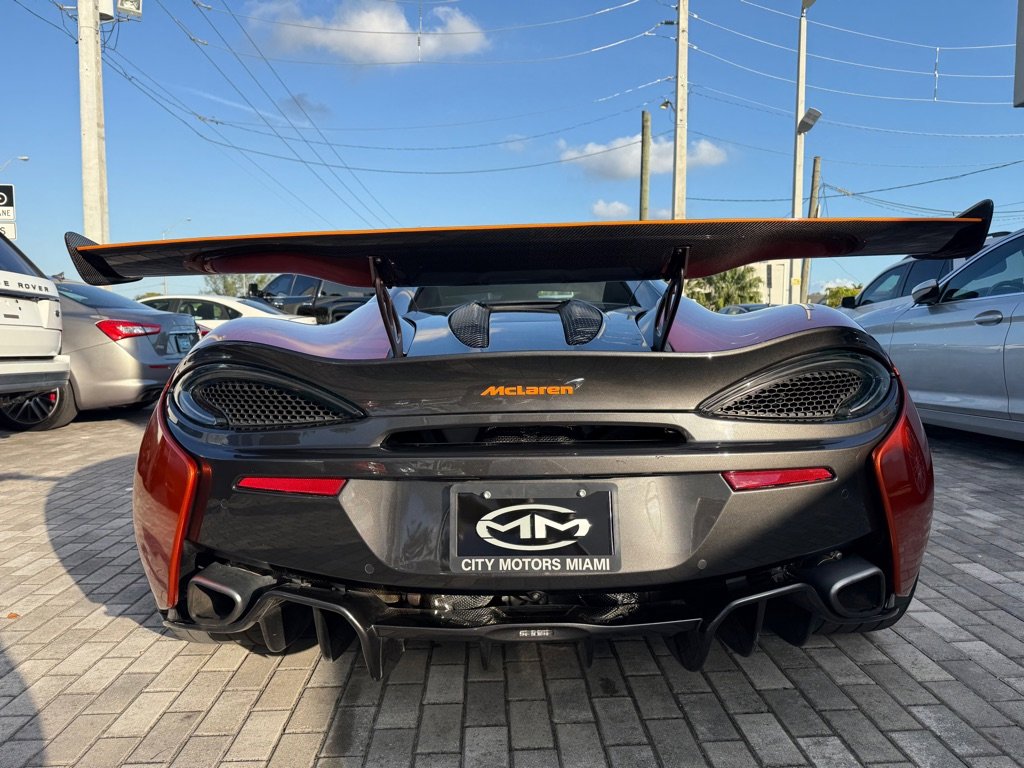 Used 2020 McLaren 570S Spider image 6