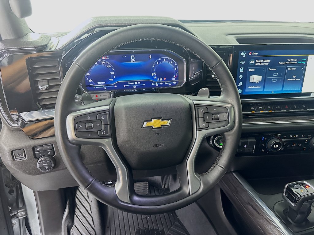 Used 2024 Chevrolet Silverado 1500 LTZ AWD/4WD image 11