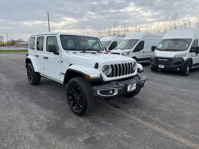 Used 2025 Jeep Wrangler Unlimited Sahara w/ Safety Group image 2