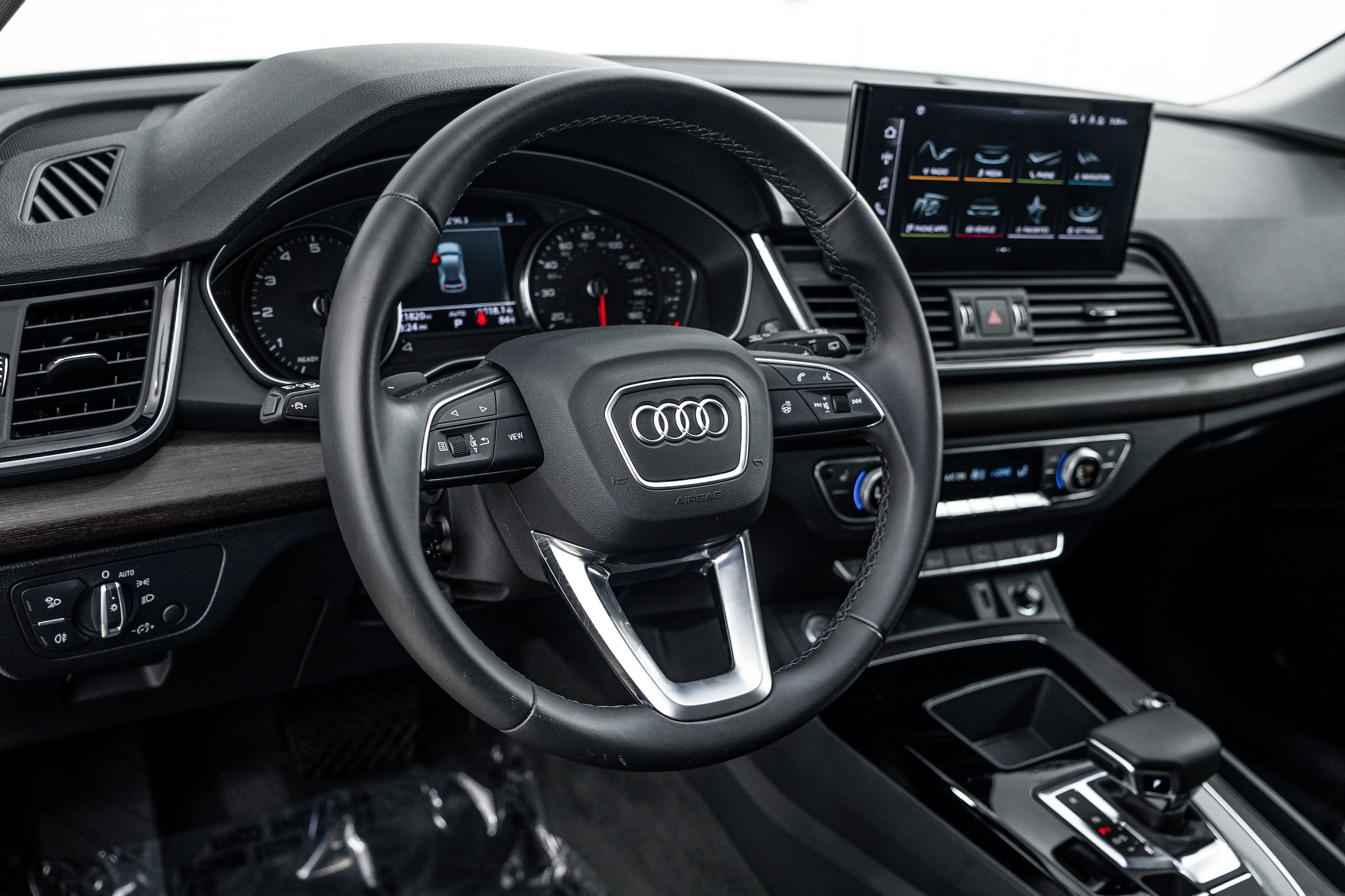 Certified 2023 Audi Q5 2.0T Premium w/ Convenience Package AWD/4WD image 9