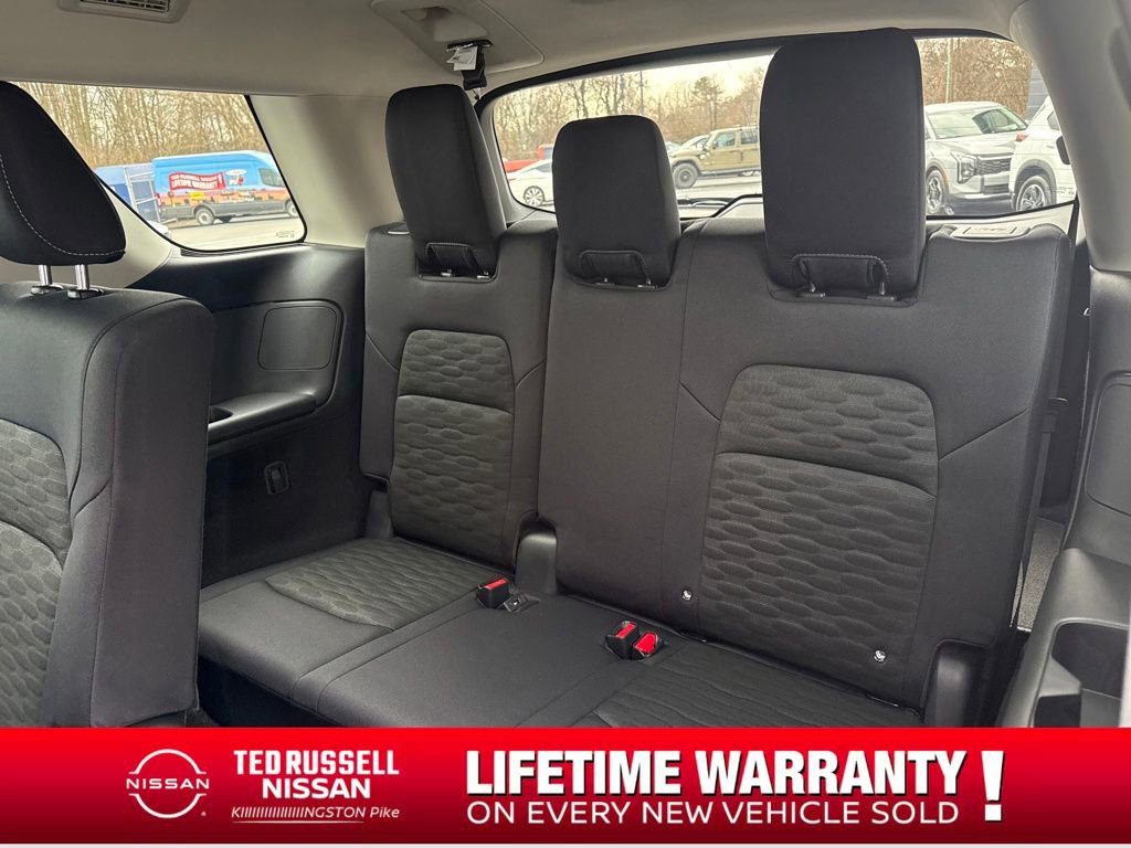 New 2026 Nissan Pathfinder SV image 31