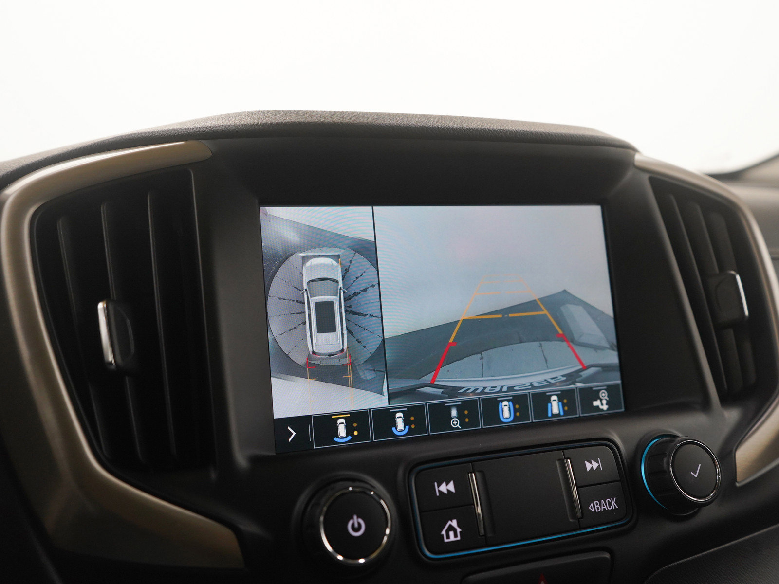 Used 2020 GMC Terrain Denali w/ GMC Pro Grade Package image 29