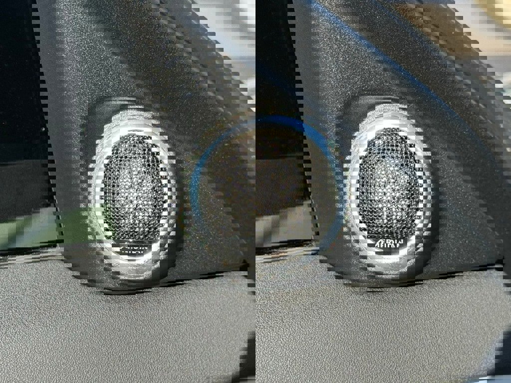 Certified 2026 Land Rover Range Rover Evoque Dynamic SE image 15