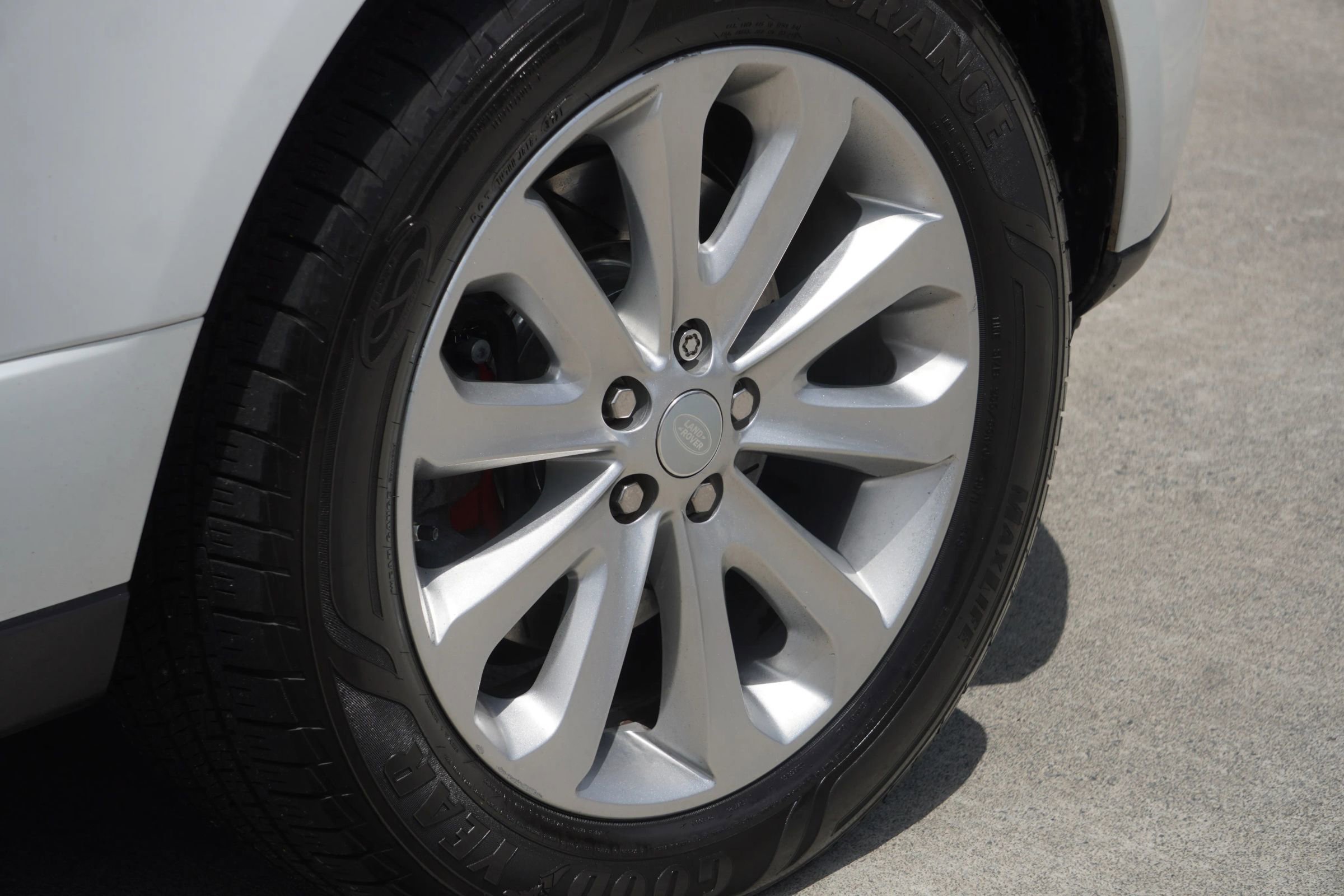 Used 2016 Land Rover Range Rover HSE image 23