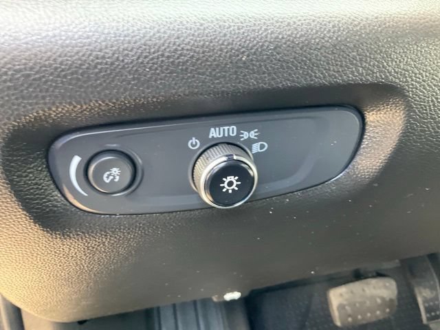 Used 2023 Chevrolet Traverse LT w/ LPO, Floor Liner Package AWD/4WD image 8