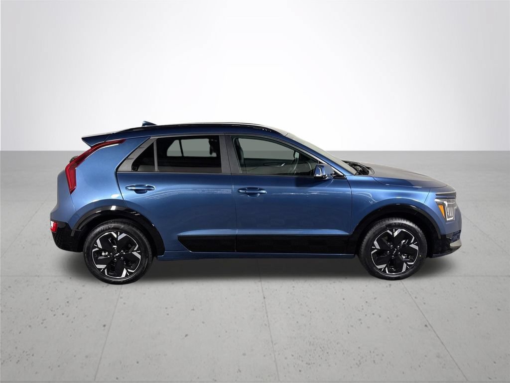 Used 2024 Kia Niro Wind w/ Wind Preserve Package FWD image 5
