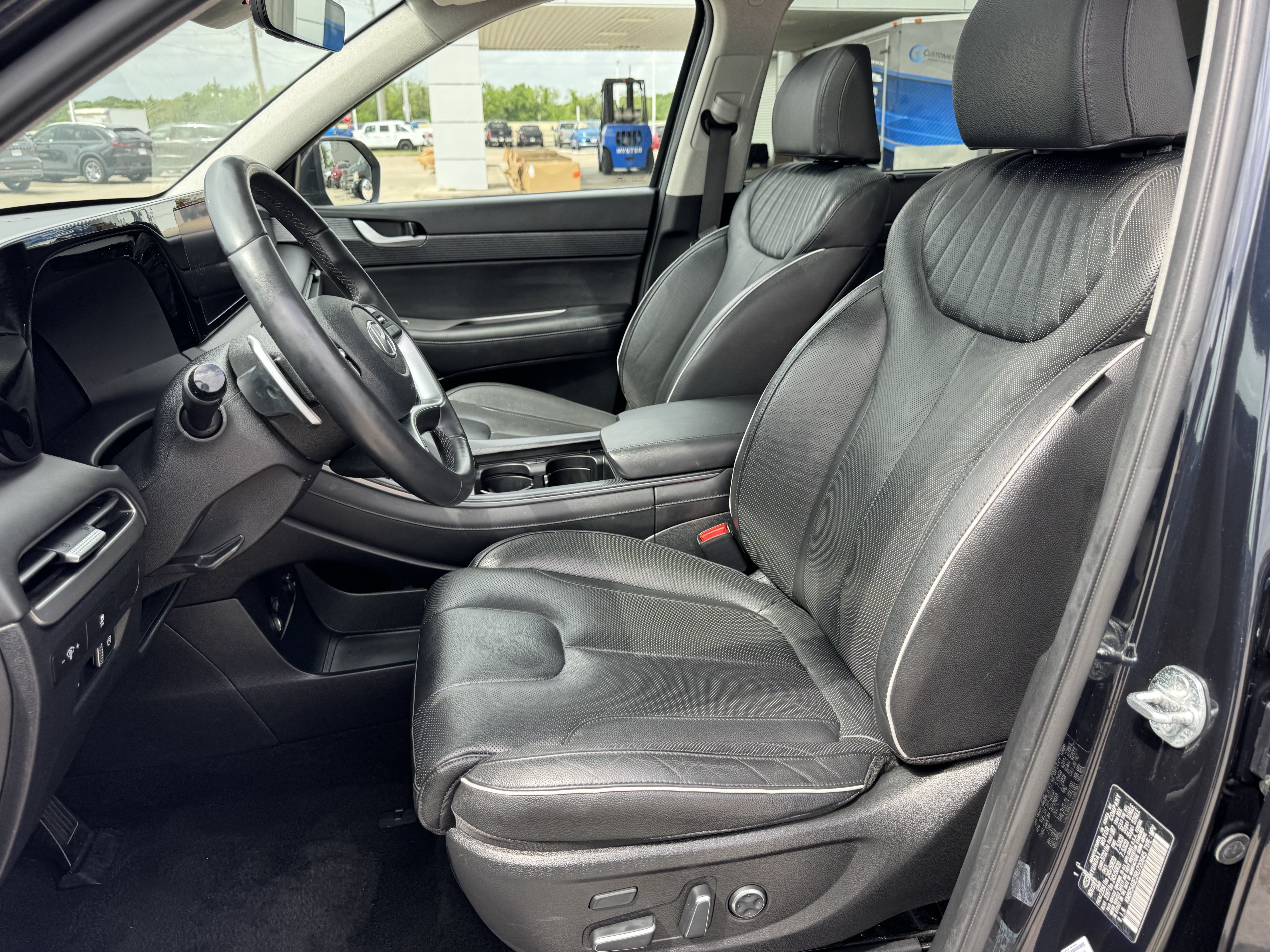 Used 2024 Hyundai Palisade Limited FWD image 30