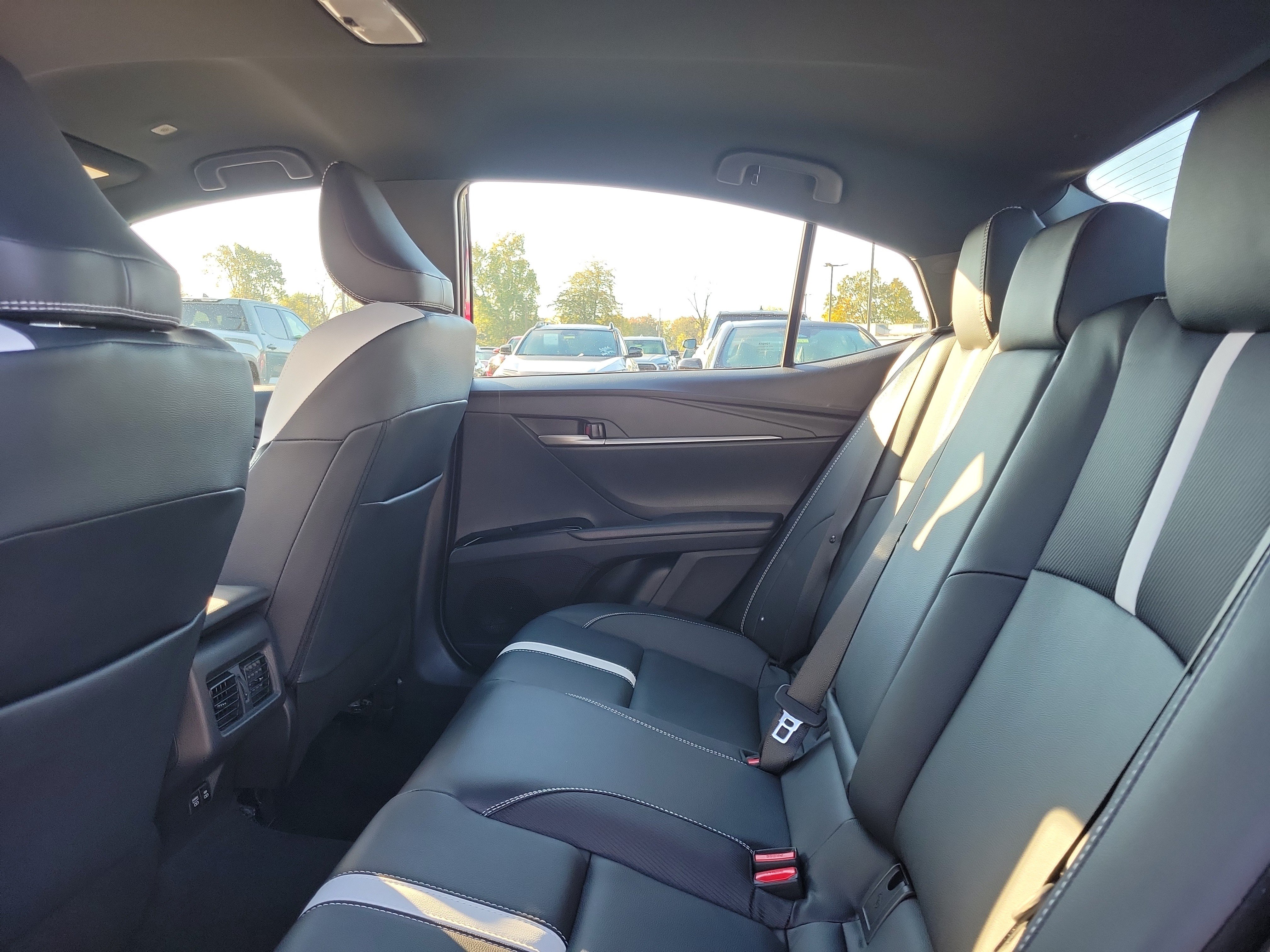 Used 2026 Toyota Camry SE FWD image 11