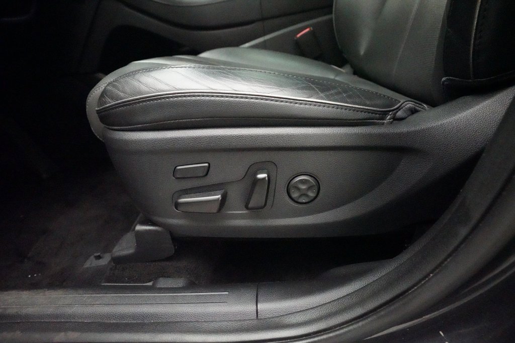 Used 2021 Hyundai Santa Fe Limited image 29