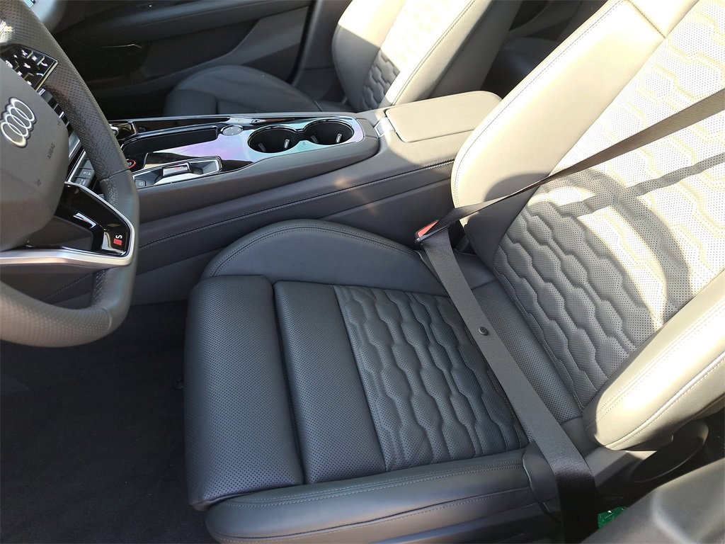 New 2026 Audi S e-tron GT Prestige image 17