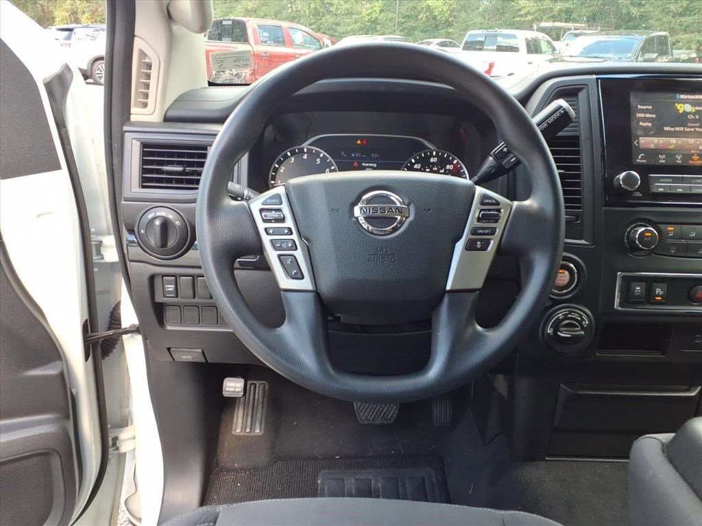 Used 2022 Nissan Titan SV w/ Accessory Utility Package image 20