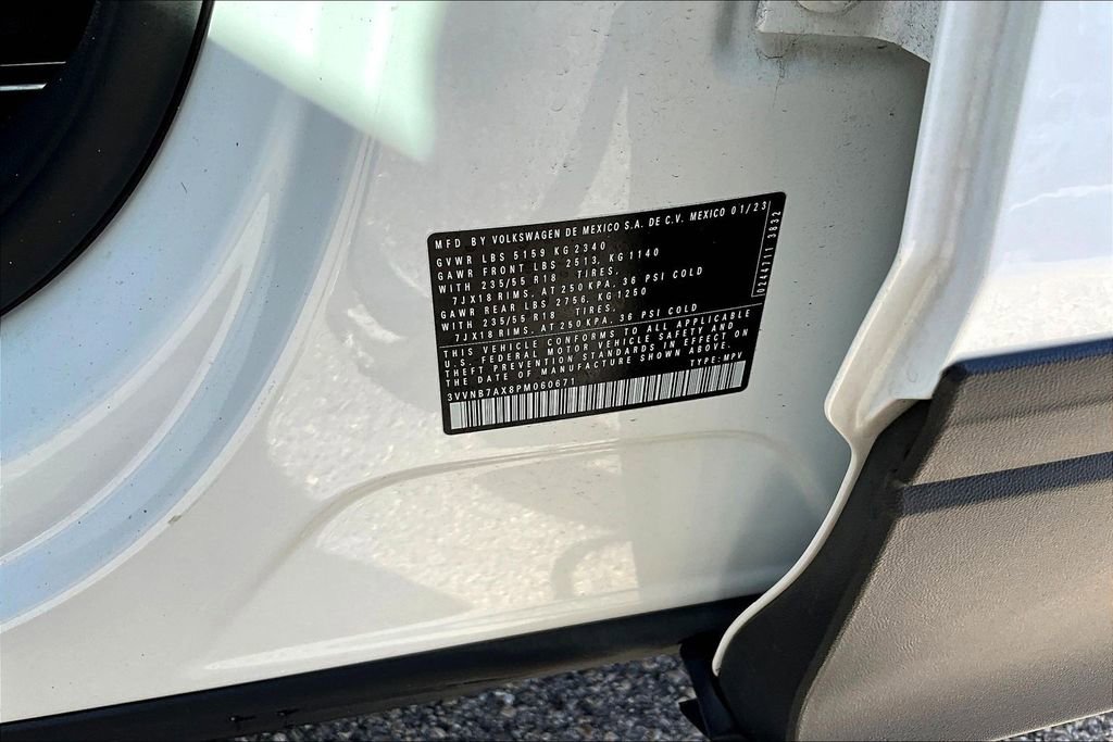 Certified 2023 Volkswagen Tiguan SE w/ Panoramic Sunroof Package image 30